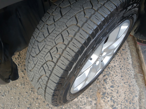 Imagem 5 de 11 de Renegade Sport 1.8 (flex)