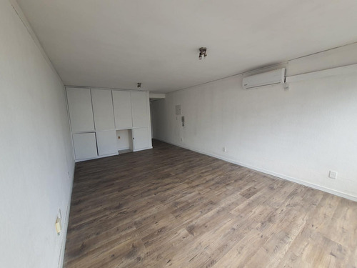Alquiler De Apartament Monoambiente Ciudad Vieja Montevideo