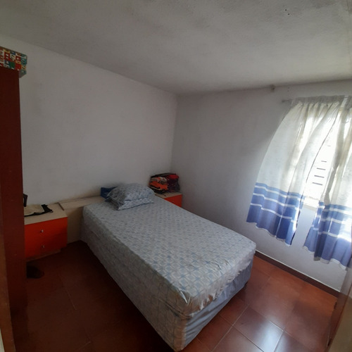 Imagen 6 de 8 de Apartamento En El Valle. Amoblado, Piso Bajo. Avenida Principal. Gran Oferta. Estacionamiento Techado Con Vigilancia. Gran Oportunidad
