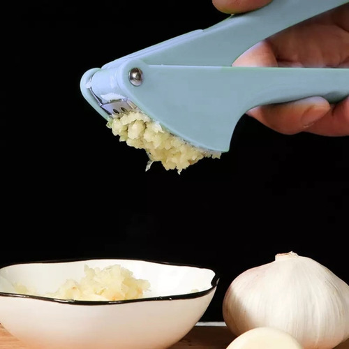 Imagem 2 de 3 de Kit Espremedor De Alho E Abridor De Lata Para Cozinha