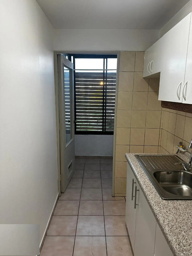 Miguel Claro / Av. Eleodoro Yañez / Estacionamiento - Bodega