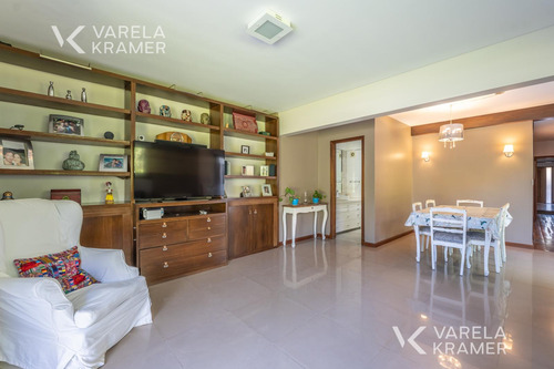 Casa En Venta En Martínez