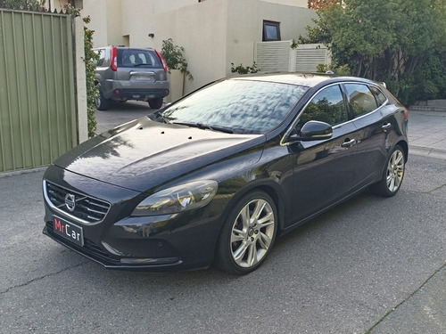 Volvo V40 2014