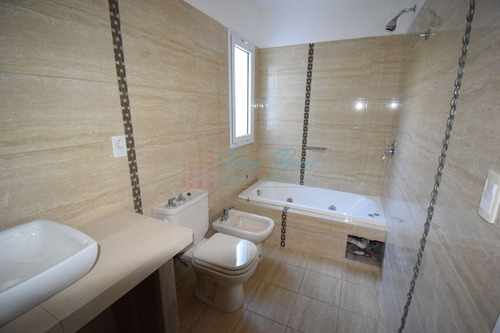 Imagen 19 de 27 de Casa En Venta Pinares Playa Mansa