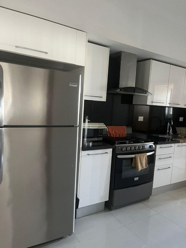 For Rent Amueblado De 2 Habitaciones Y 2 Parqueos Piso 9, Piscina, Gym, Terraza, Lobby De Lujo