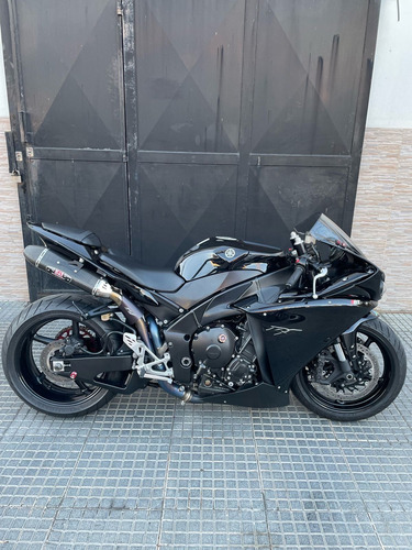 Yamaha R1