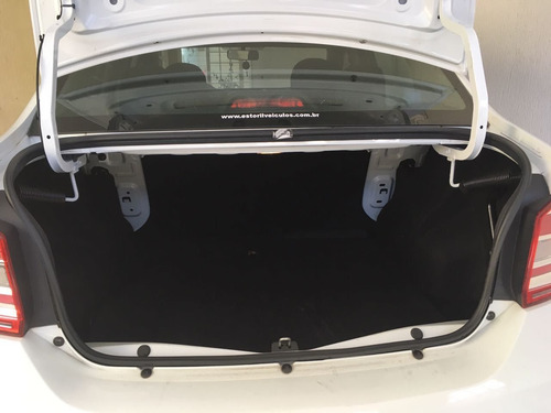 Imagem 7 de 7 de Renault Logan 2014 1.0 16v Expression Hi-flex 4p