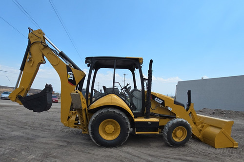 Retroexcavadora Caterpillar 420 F 4x4 Kit Hid 2014