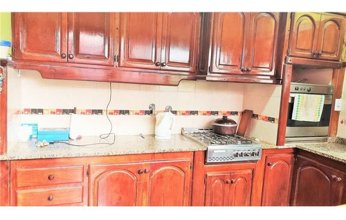 Imagen 12 de 23 de Magnifica Casa En Venta De 5 Ambientes Con Cochera En Remedios De Escalada