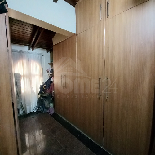 Imagen 10 de 10 de Townhouse En El C.r Puerto Príncipe, Lechería.