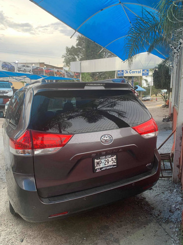 Imagen 3 de 15 de Toyota Sienna 2011 Xle Piel At