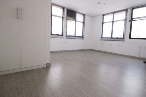 Imagem 5 de 14 de Sala Comercial À Venda Na Rua Américo Brasiliense, Alto Da Boa Vista, São Paulo - Sp - Liv-2427