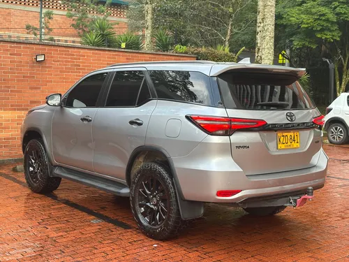 Toyota Fortuner Srv 2.4 Diésel 2022