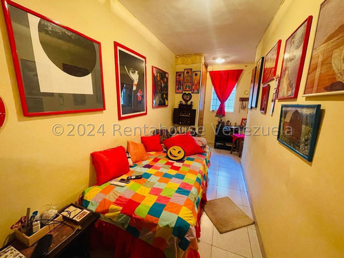 Dennymar, Vende Apartamento Espectacular En Agua Viva Cabudare Con 4 Habitaciones 4 Baños, Ubicacion Privilegiada En Optimas Condiciones Impecable! B4a28561