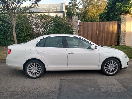 Volkswagen Vento 2.0 Sportline Tsi 200cv Dsg 2011