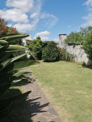 Gran Casa Sobre Millán, P. Único En Dos Plantas, Excelente Estado