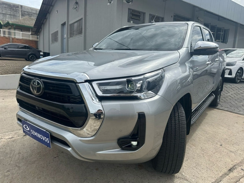 Toyota Hilux 2.8 D-4D TURBO DIESEL CD SRX 4X4 AUTOMÁTICO