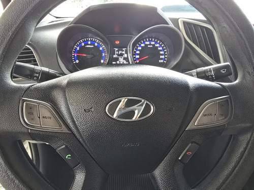 Hyundai HB20S 1.6 COMFORT PLUS 16V FLEX 4P AUTOMATICO