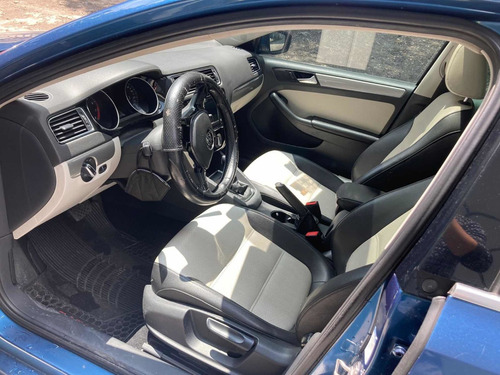 Imagen 9 de 15 de Volkswagen Jetta 2.5 Sportline Tiptronic At 2016
