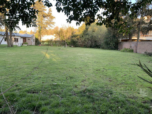 Terreno - Barrio Parque Leloir