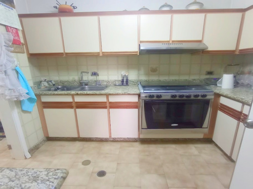 Comodo Apartamento En Terrazas Del Ávila 25-17382