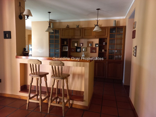 Venta Casa 3 Dormitorios Cipolletti Con Cochera