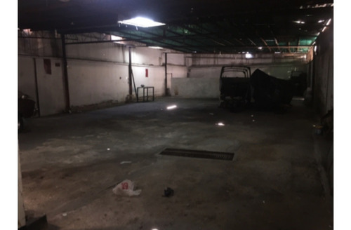 Imagen 3 de 6 de Se Vende Local Y Estacionamiento En Quinta Crespo
