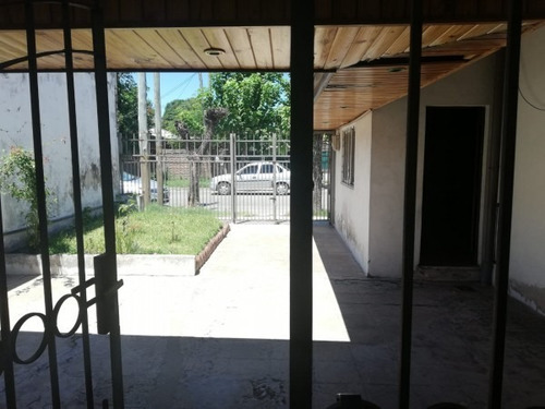 Imagen 2 de 14 de Se Vende Casa Con Local