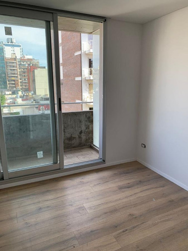 Imagen 13 de 15 de Departamento De Un Dormitorio Con Balcón - 40 M2 - Zona Centro