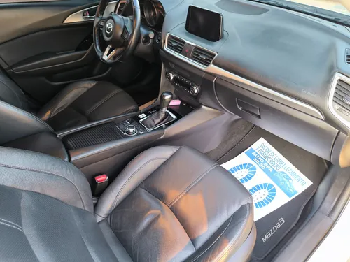 Mazda 3 2.0 Touring