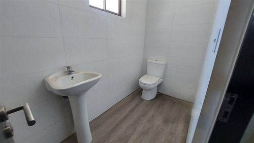 Casa En Venta De 5 Dorm. En Providencia