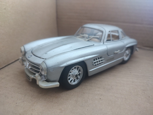 Mercedes-benz 300 Sl Asa De Gaivota 1/24 Sunnyside Detalhe