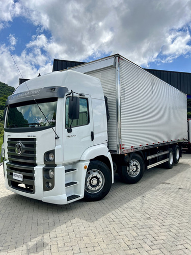 Vw 30-330 Bitruck 8x2 2023 Bau Carga Seca Unico Dono