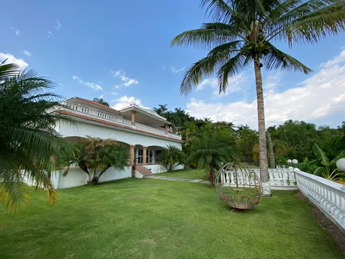 Residencia Lomas De Cocoyoc 5r 5b 4e Alberca Super Jardin