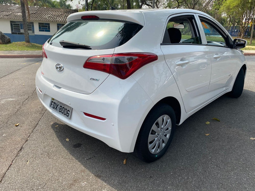 Imagem 2 de 12 de Hyundai Hb20 Confort 1.0 2015