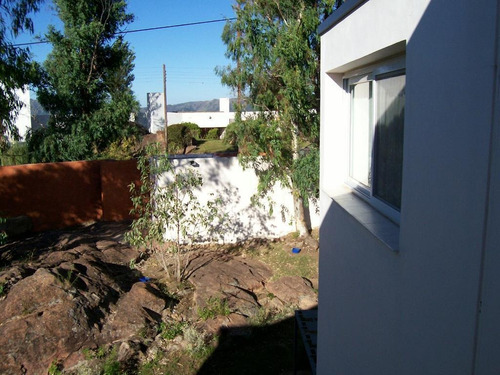 Casa En Venta 3 Dormitorios B° Villa Del Lago, Carlos Paz