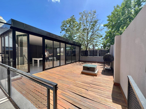 Imagen 19 de 25 de Imperdible Casa Hecha A Nuevo Con Terraza Propia A Cinco Cuadras Del Centro De Martinez.