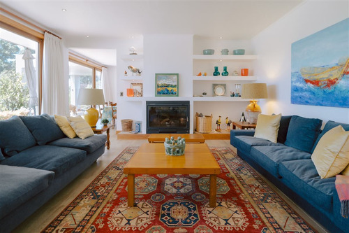 Excelente Casa Con Inmejorable Ubicación En Marbella