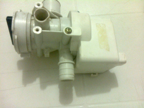 Imagen 3 de 5 de Bomba De Agua Lavadora Sansumg 11kg Modelo Wa11d3
