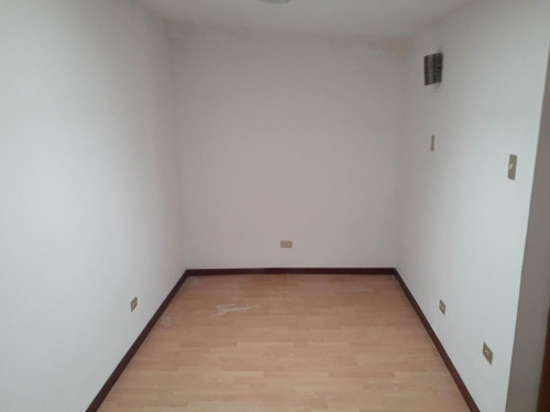 Imagen 2 de 14 de Casa En Venta Mls #22-17758 - Laura Colarusso