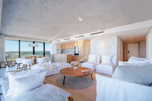 Surfside - 3 Suite + Den