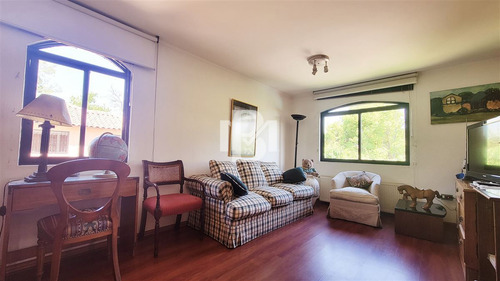 Casa En Venta De 4 Dorm. En La Reina