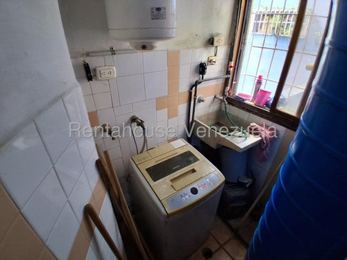 Yoselin Cabesas Vende Apartamento En Cabudare 25-22034 Yc