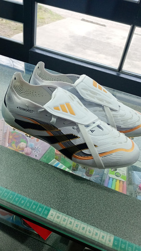 Adidas Predator 2025 (Usado)