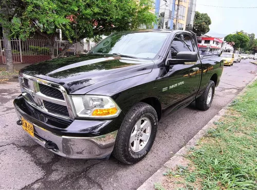 Dodge Ram 5.7 1500 Slt 4x4