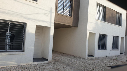 Imagen 3 de 15 de Duplex De 4 Ambientes Con Cochera En Ituzaingó Norte