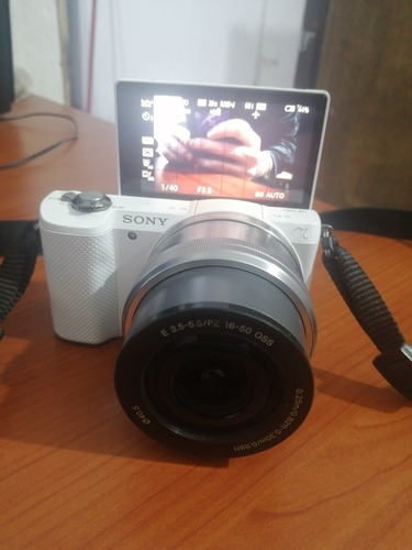 Camera Sony A5000
