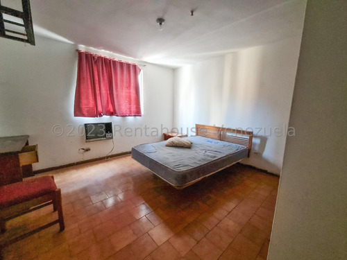 Ms 24-5648 Se Vende Edificio Completo Para Inversión Hotel, Residencia O Clínica En Catedral.