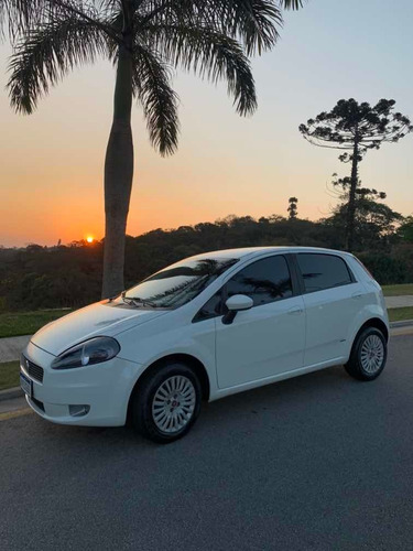 Fiat Punto 2011 1.4 Attractive Flex 5p