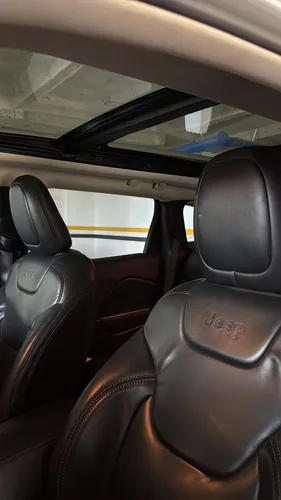 Jeep Cherokee 3.2 Longitude Plus